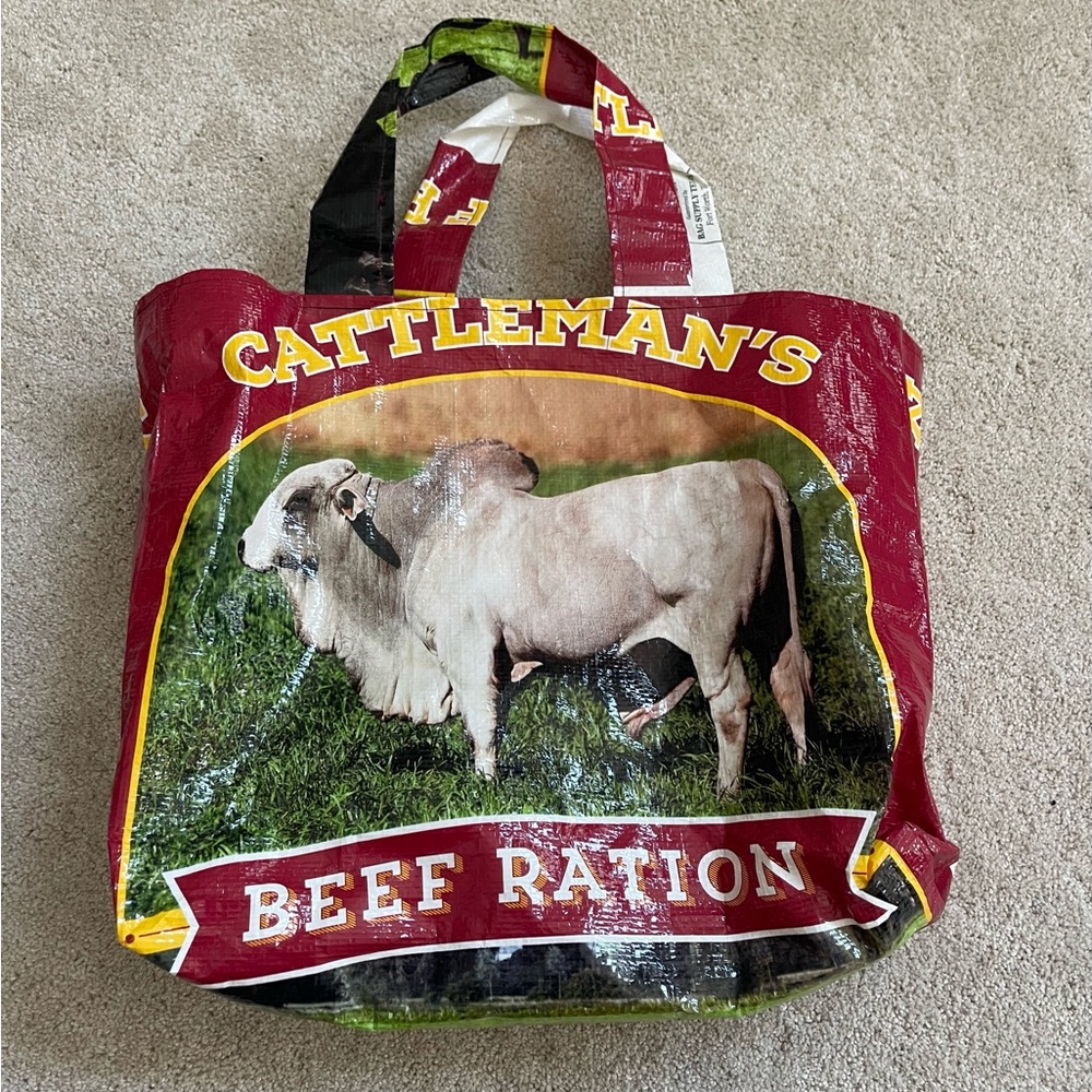 Feed tote bag
